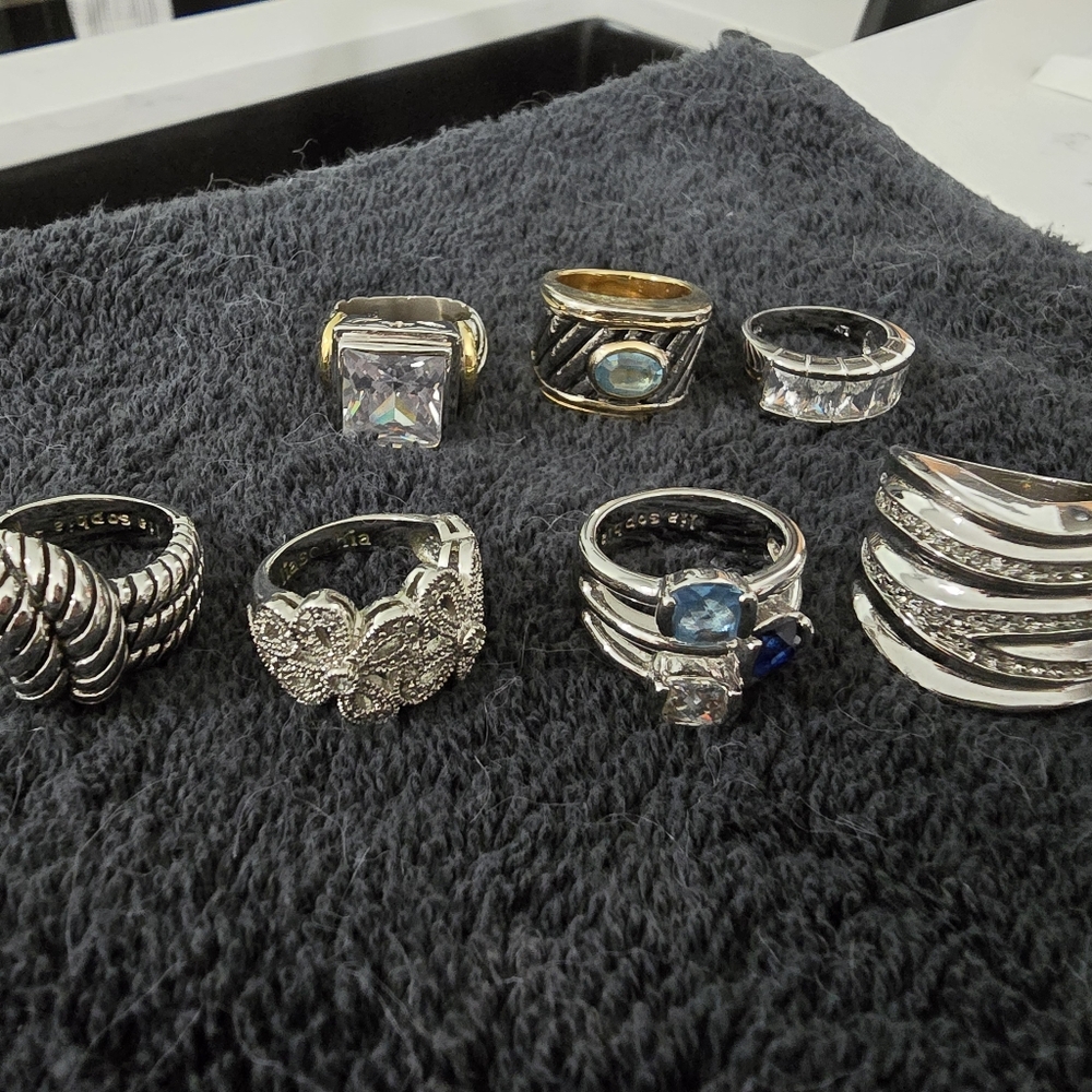 7 RINGS - Picture 3 of 3